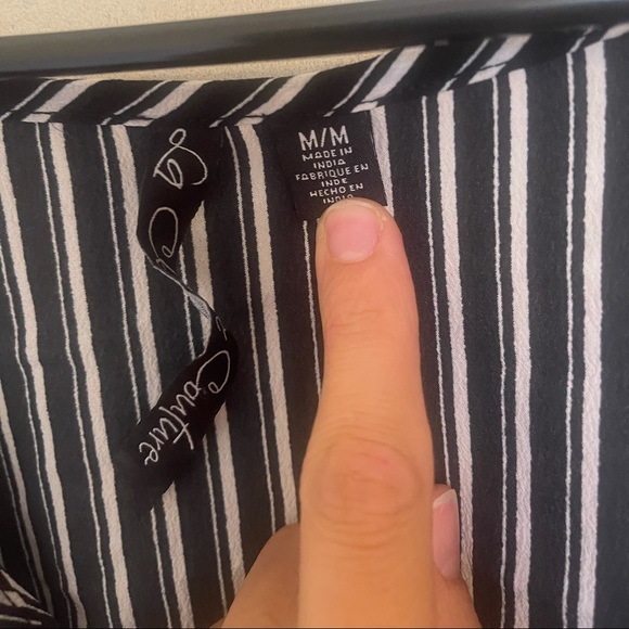 Top - Picture 3 of 3